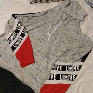 Long sleeved crop top